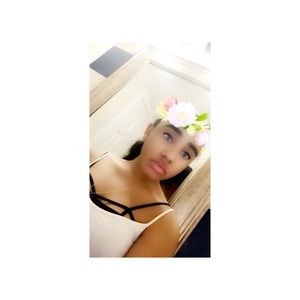 Meet your Posher, Nasira